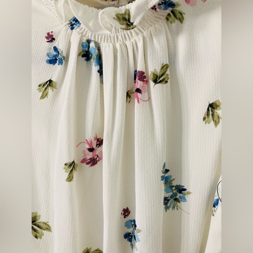 Gorgeous Vince Camuto Floral Dress - Picture 5 of 9